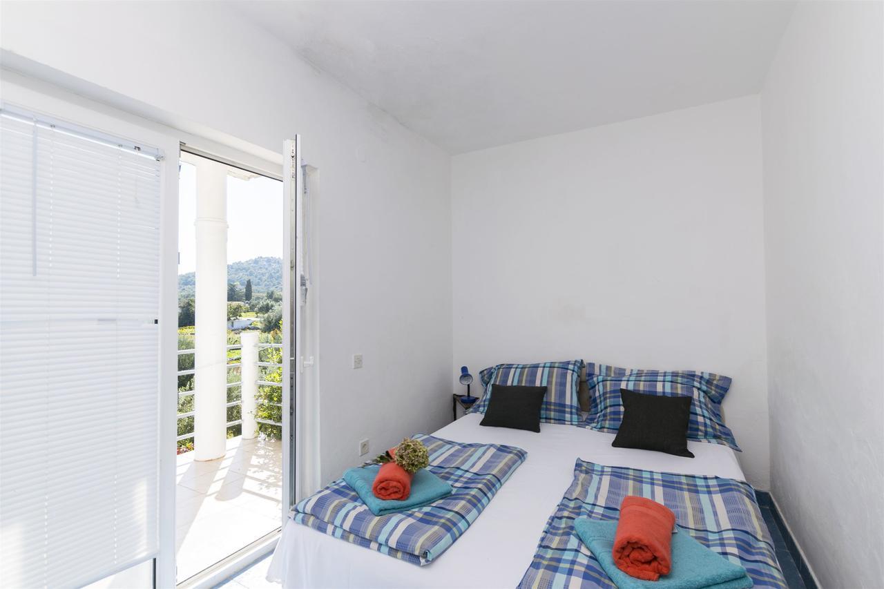 Apartments Irena Tkon Kültér fotó