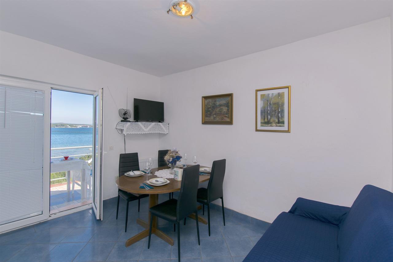 Apartments Irena Tkon Kültér fotó