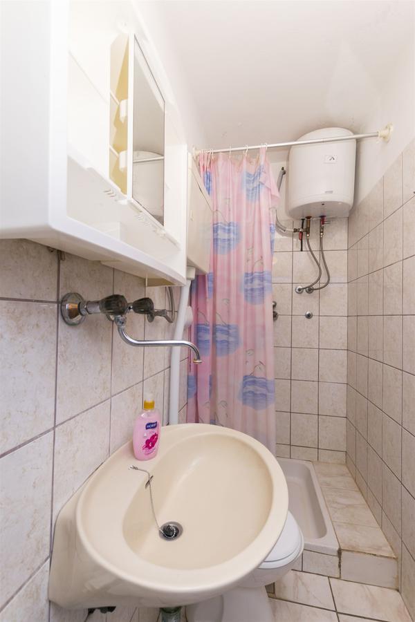 Apartments Irena Tkon Kültér fotó